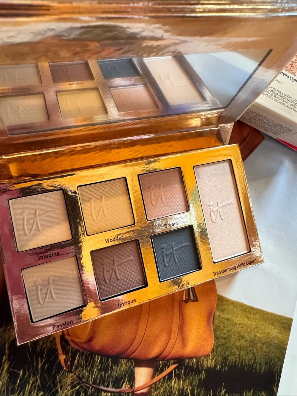 IT Cosmetics Naturally Pretty Essentials Matte Eyeshadow Palette New in Box